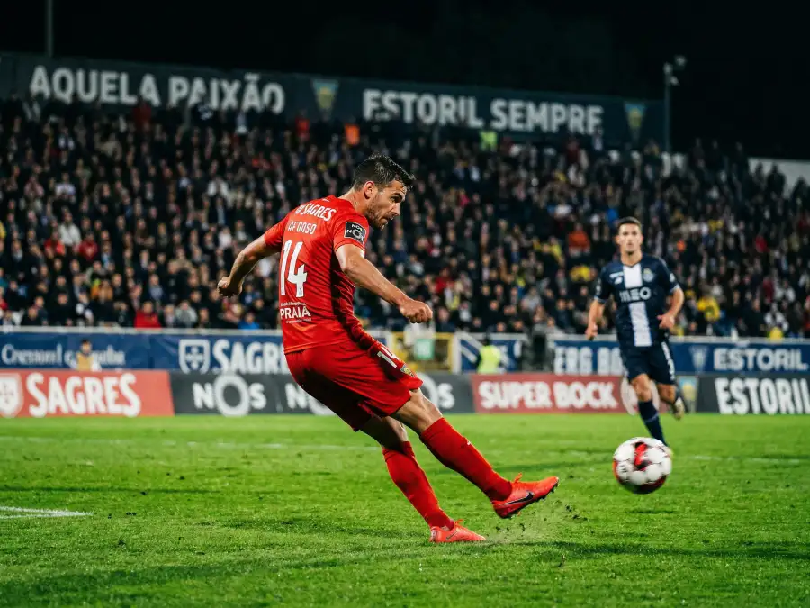 Apostas desportivas em futebol em Portugal nas plataformas licenciadas pelo SRIJ